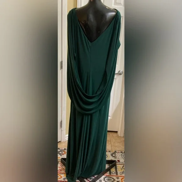 NWT Drape Back Column Gown Betsy & Adam SIZE 22 WIDE - Picture 4 of 9